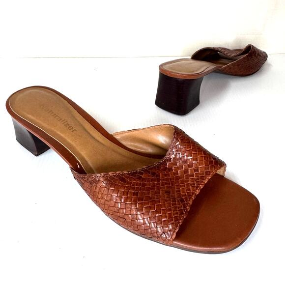 NATURALIZER Woven Leather Mules Size 10 Slides Minimal Preppy Classic Summer - Picture 1 of 11